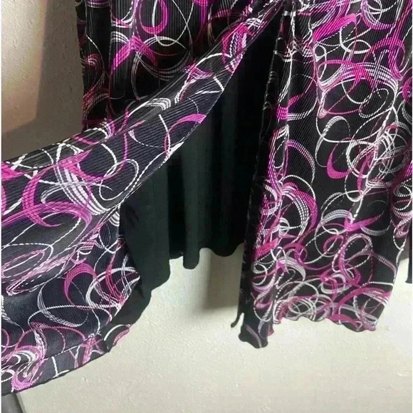 Maggie Barns 3X Blouse Geometric Print Pink Black Fairy Rave Stretchy Accordion - Picture 5 of 7